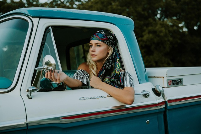 auto-technician-working-640x480-75067631.jpeg