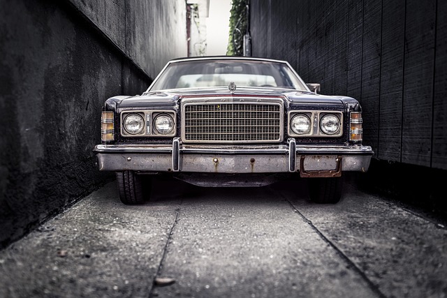 Vehicle Crash Repair & Post-Repair Safety Checks: Ensuring Restored Vehicles Meet Standards