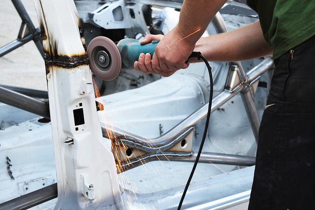 Same-Day Dent Repair for Lease Return Vehicles: Efficient Restoration Process