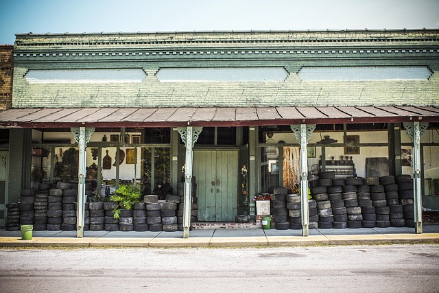 Navigating Auto Body Repair: Dealership vs. Independent Shops
