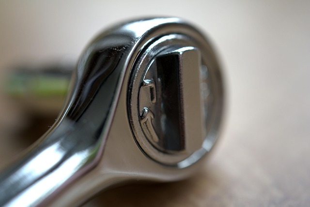 Bumper Reinforcement Repair: A Comprehensive Guide to Bracket Inspection