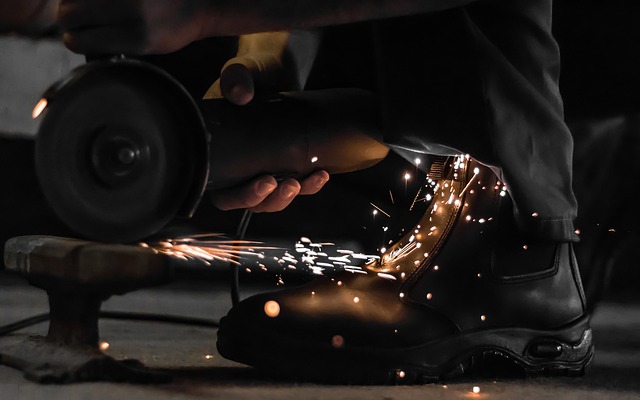 Selecting Top-Rated Dent Repair Near Me Services: A Comprehensive Guide
