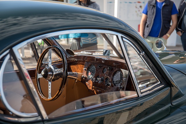 Optimizing Insurance Claims with Paintless Dent Repair Time Timelines
