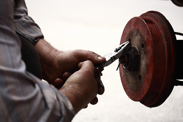 Documenting Car Collision Damage: A Comprehensive Guide Before Repair