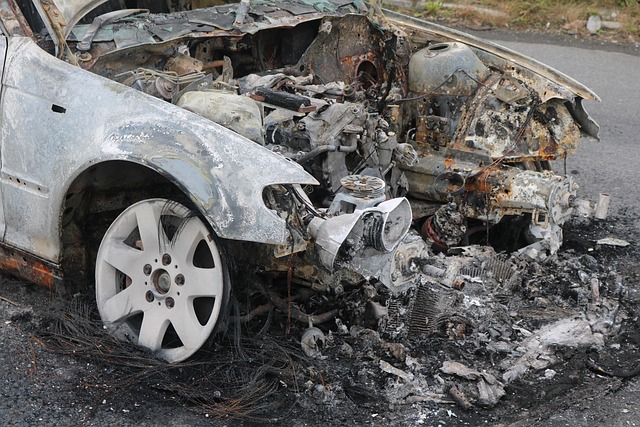 Bumper Damage Repair Mistakes: Avoid Costly Pitfalls with Expert Tips