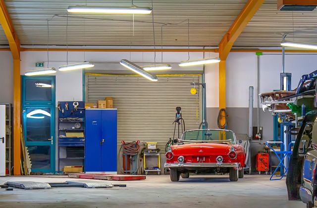 Mastering Clear Coat Repair: Techniques for Auto Experts