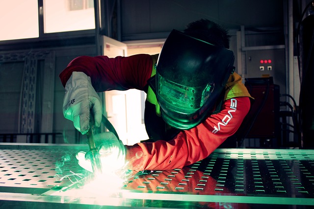 Mastering Steel Panel Dent Repair: Methods Demystified