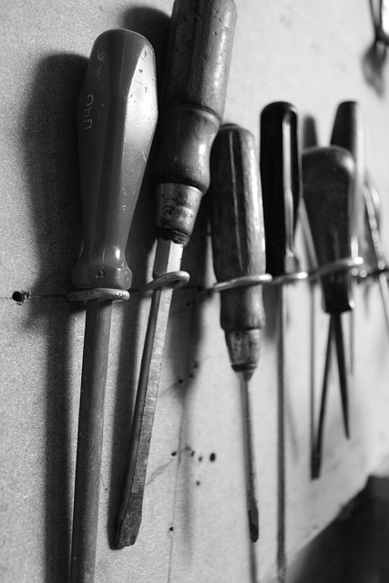 Mastering Vehicle Dent Fixing: Top Tools for Fast, Effective Repairs