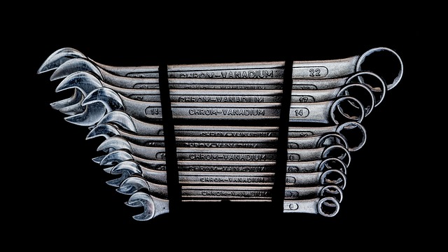 Mastering Paint Matching: Professional Auto Body Shops’ Precision Art