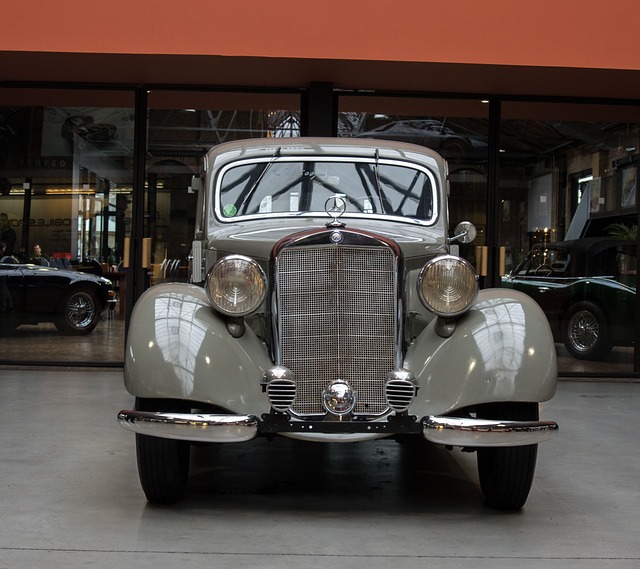 Metal Reshaping PDR: Essential Skill for Automotive Professionals Now