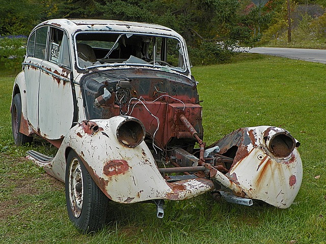 Rear Bumper Repair: Adhering to OEM Guidelines for Quality Restorations