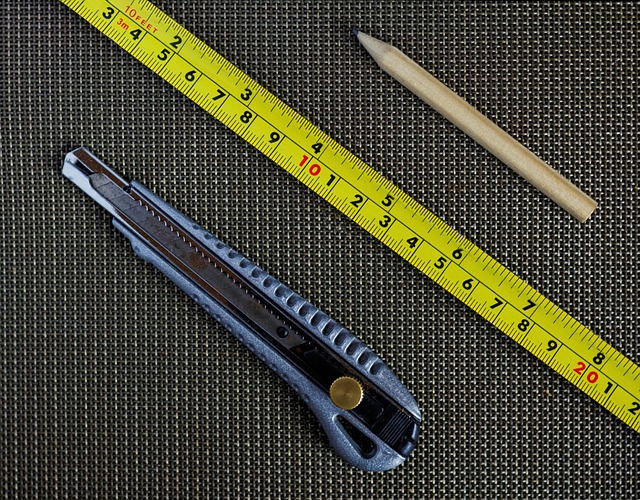 Vehicle Dent Fixing: Paintless vs. Traditional Techniques Explored
